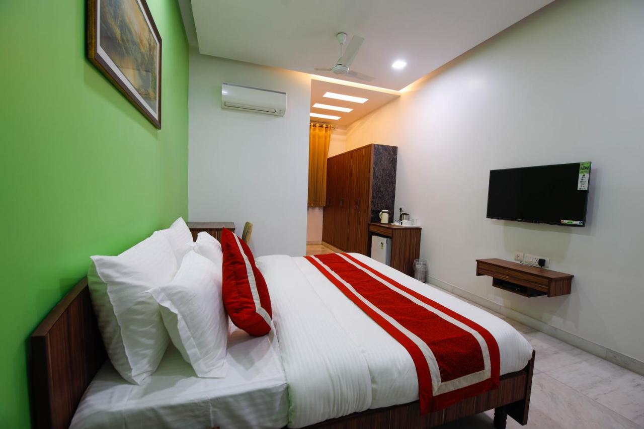 Peepal Tree Residency Bed & Breakfast นิวเดลี ภายนอก รูปภาพ